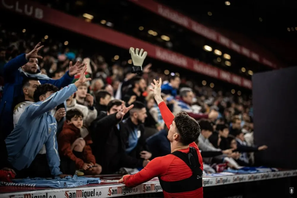 Israel regaló los guantes