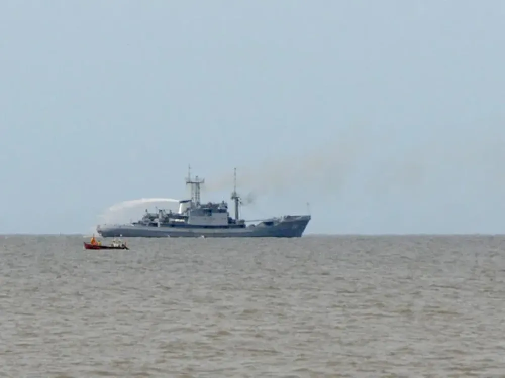 Buque en aguas uruguayas.