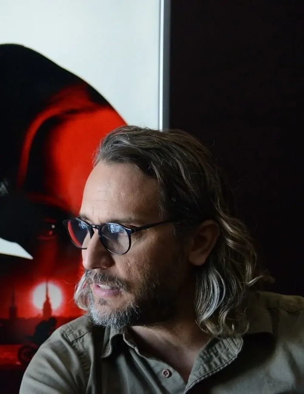 El director Fede Álvarez durante la promoción de La chica en la telaraña, en 2018