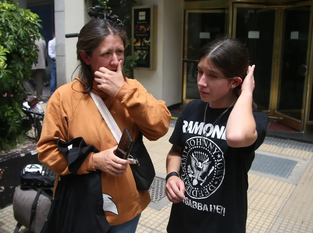 La nena y su mamá, después del encuentro