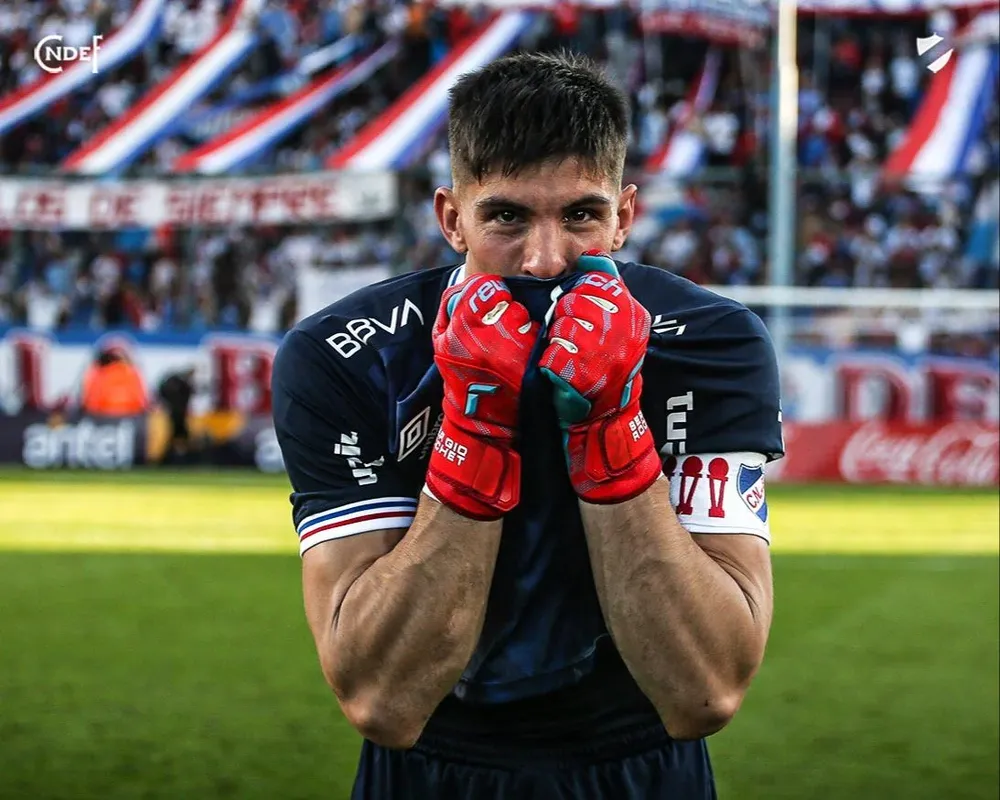 Sergio Rochet, el capitán de Nacional, que cumple cuatro años en el club