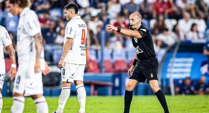 Javier Burgos en el partido entre Nacional y Central Español