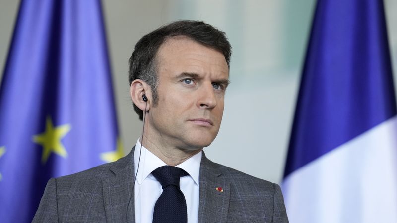 "Es el momento": Macron propone abrir el diálogo con Rusia para construir la paz