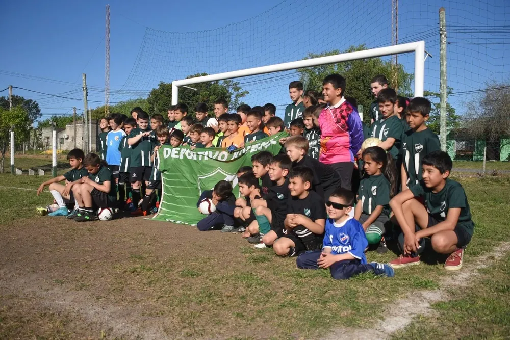 Los niños de Deportivo Juvenil, el club de baby donde jugó Rochet