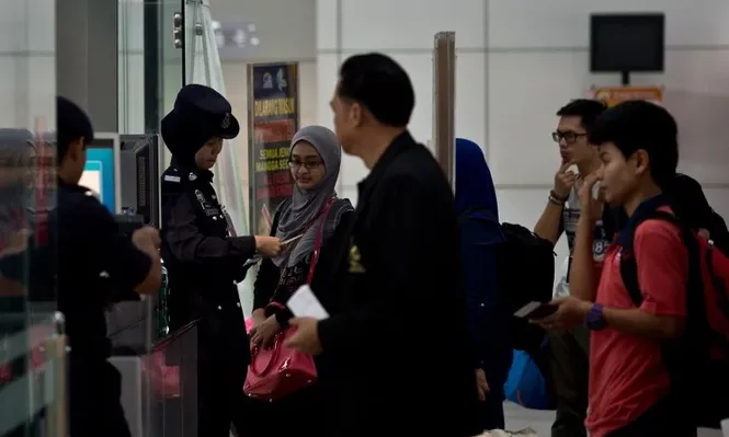Terminal de salidas del aeropuerto internacional de Kuala Lumpur en Sepang, Malasia