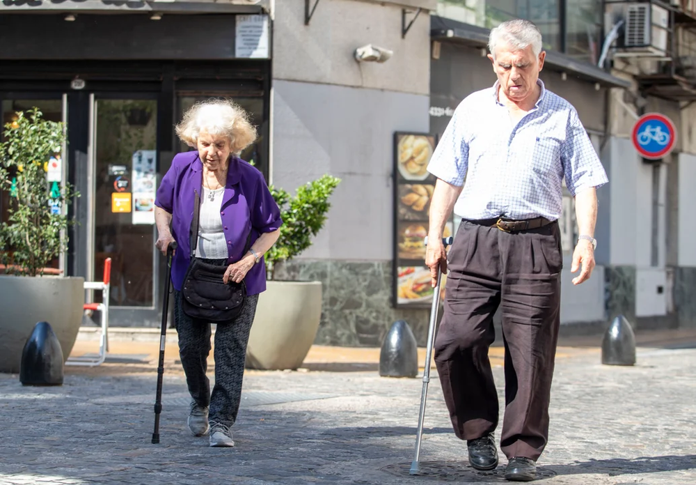 Este martes, ANSES dará a conocer el porcentaje de aumento que aplicará desde febrero 2025 en los haberes de los jubilados. Este martes, ANSES dará a conocer el porcentaje de aumento que aplicará desde febrero 2025 en los haberes de los jubilados.