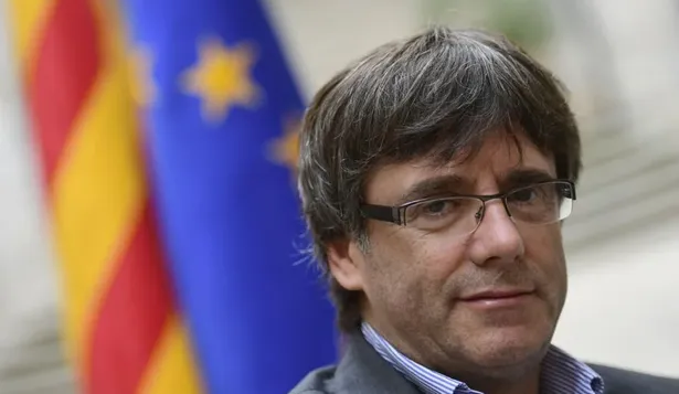 Puigdemont mantiene reuniones para tratar de volver al poder