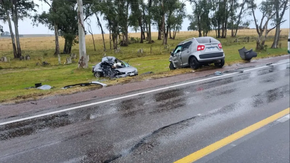 Choque de un auto de Presidencia terminó con tres personas fallecidas