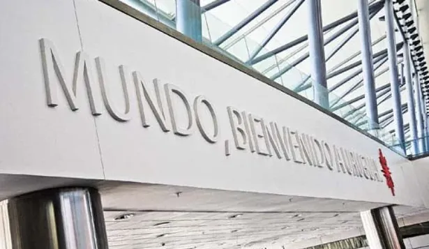 Eduardo Costantini y Ricki Sarkany en el primer Uruguay Business Forum