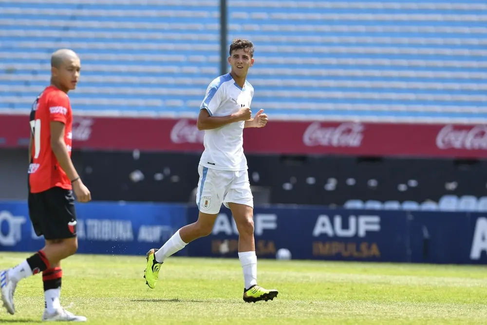 Facundo González en su debut en el Centenario