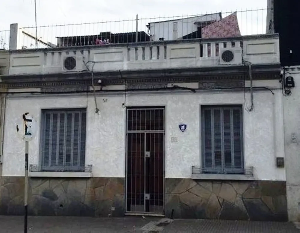 Frente del inmueble que rematará el martillero Pablo Fattorini