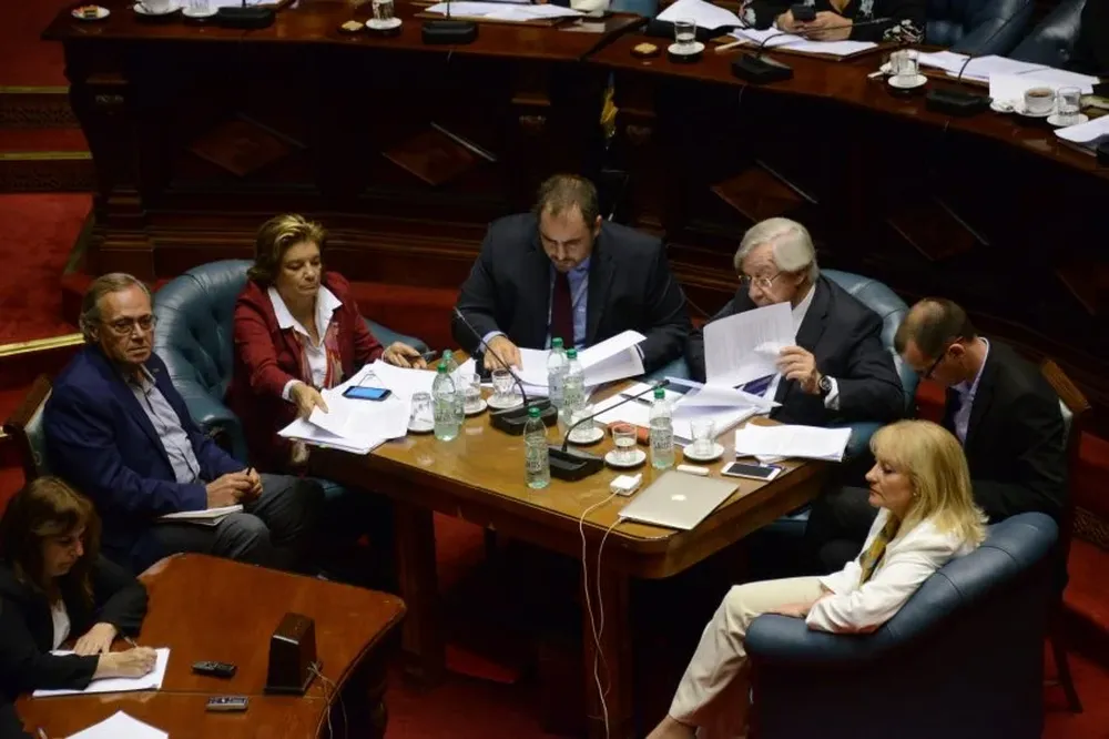 Varios ministros estuvieron en el Parlamento en diciembre