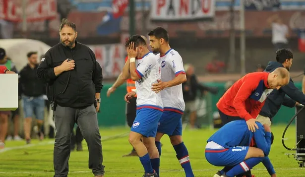 Aguiar consuela a Espino