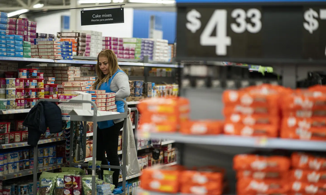 La inflación se mantuvo estable en diciembre en EEUU, pero los alimentos registraron su mayor suba desde 2022