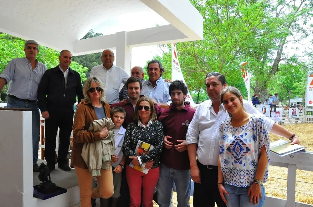 La familia Alfonso con los rematadores