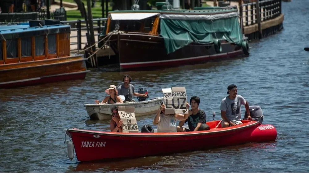 Protesta en el río Tigre por falta de luz