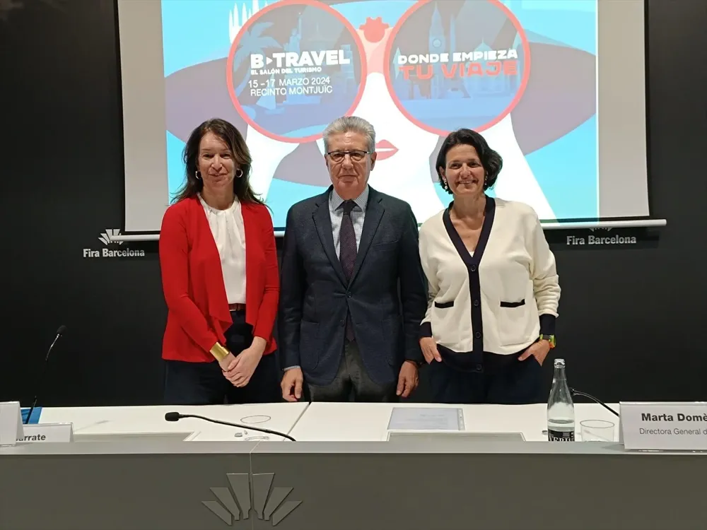 Serra, Sarrate y Domènech en la presentación del B-Travel 2024 de este jueves.
