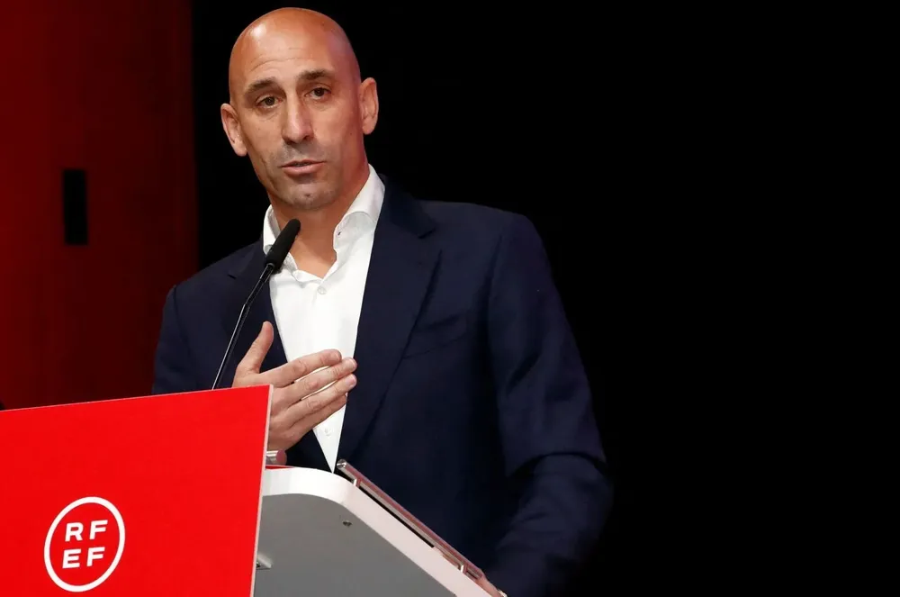 Luis Rubiales se defiende del Gobierno.