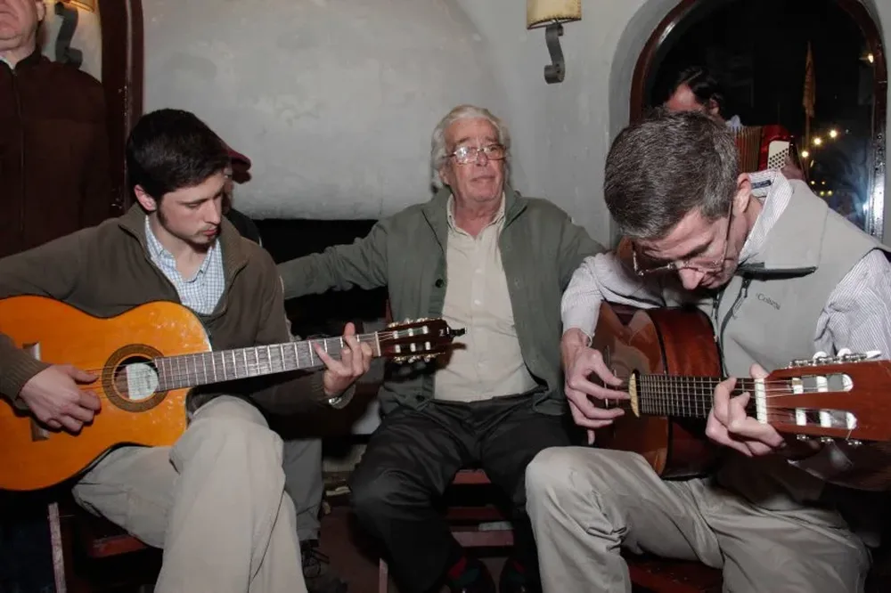 El reconocido folclorista Carlos María Fossati le puso música a La peña de Valdez en 2016