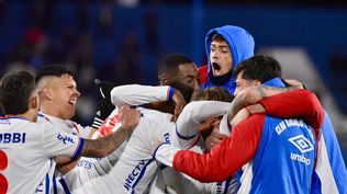 Todo Nacional festeja el gol en la hora de Gabriel Báez que le dio la victoria sobre Danubio por el Torneo Intermedio