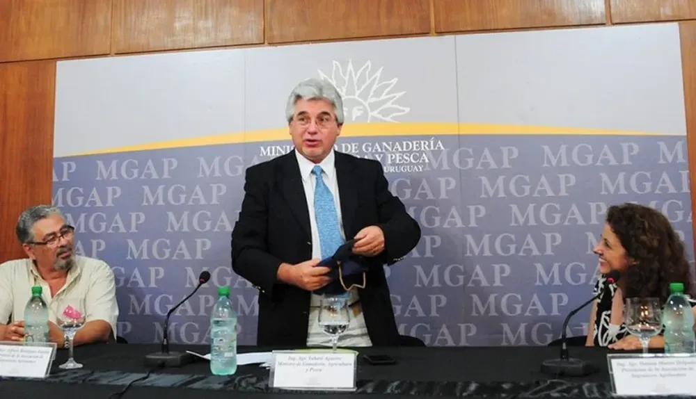 Aguerre fue homenajeado ayer por los agrónomos.