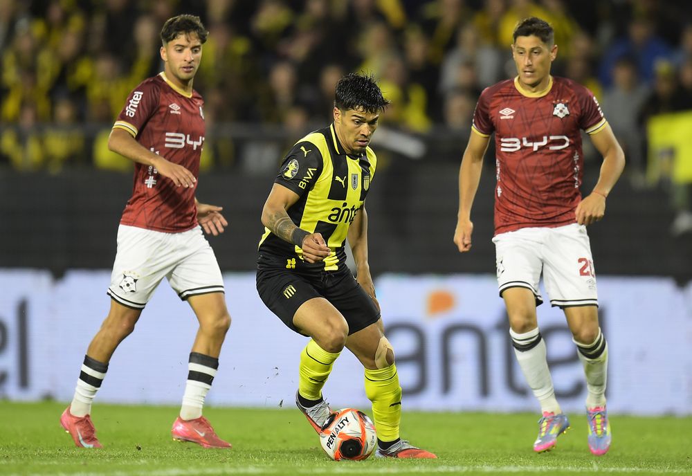 Wanderers perdió con Peñarol por 3-0 este fin de semana