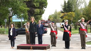 La reina Sofía y la ministra de Defensa, Margarita Robles, en un acto conmemorativo de la creación de la Unidad de Emergencias (UME)