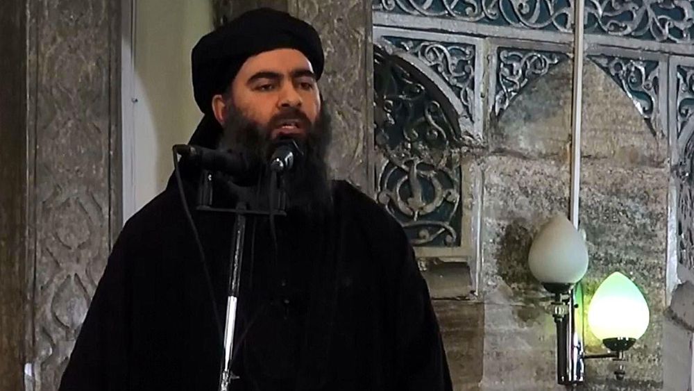 Se cree que Abu Bakr al-Baghdadi instó a AlJawlani a establecer una filial de Estado Islámico en Siria.