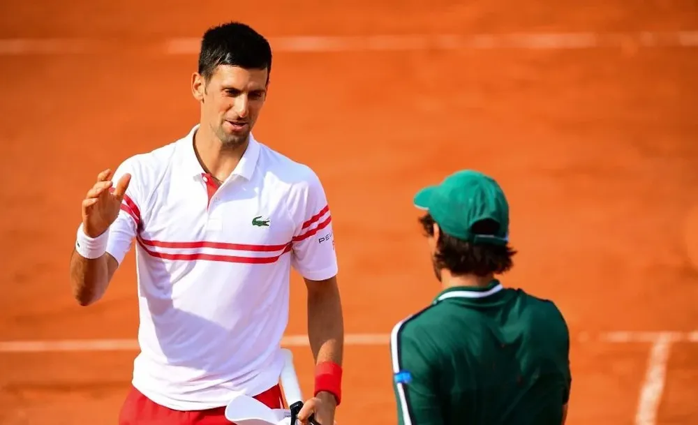 El saludo de Nole y Cuevas