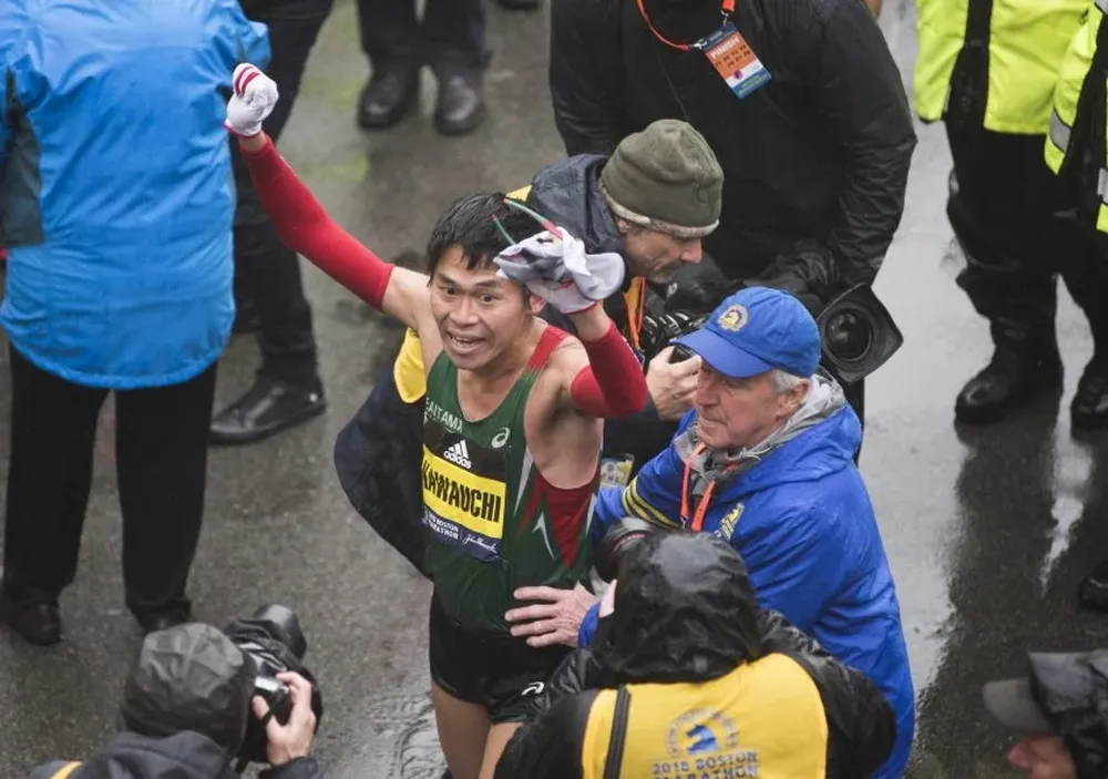 El festejo de Yuki Kawauchi en Boston