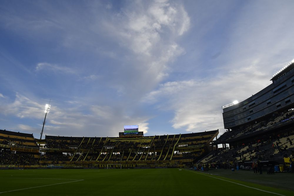 Peñarol Strongest/ Estadio Campeón del Siglo.