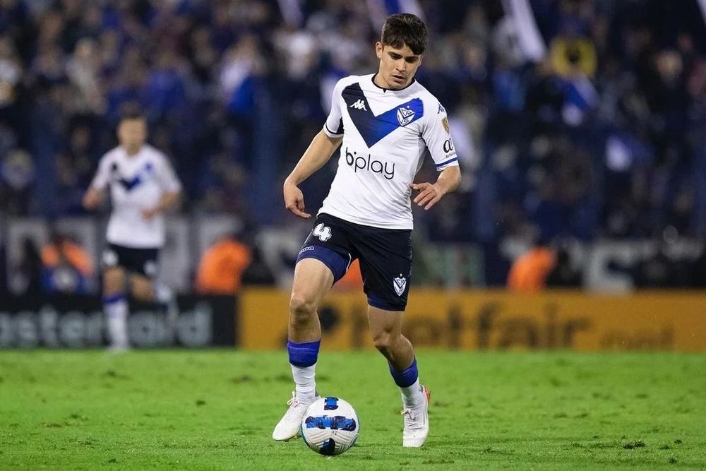 Lenny Lobato, el nieto de una vedette que le dio el pase a la final a Vélez