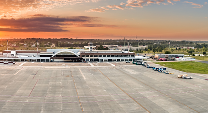Argentina y Reino Unido acuerdan reanudar vuelos a las Malvinas y avanzar en proyectos humanitarios