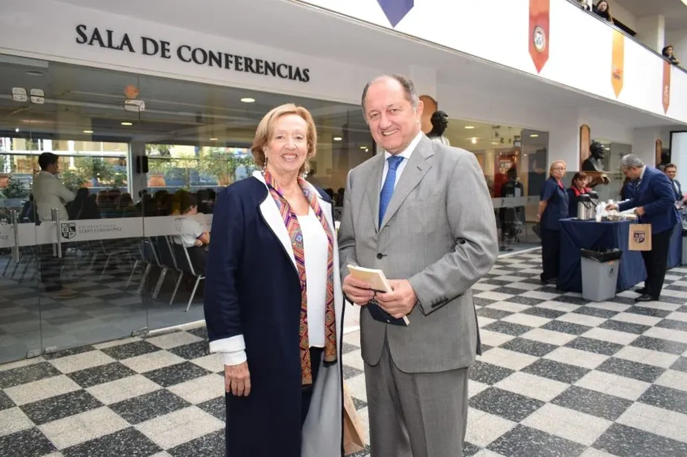 María Julia Muñoz y Enrique González de Toro 