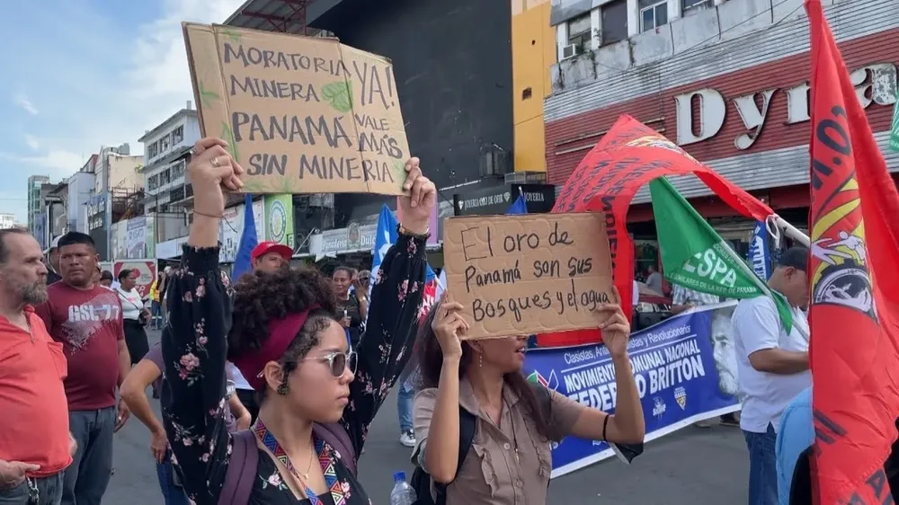 Las movilizaciones y cortes de calle contra un contrato minero cumplen la quinta semana en Panamá.