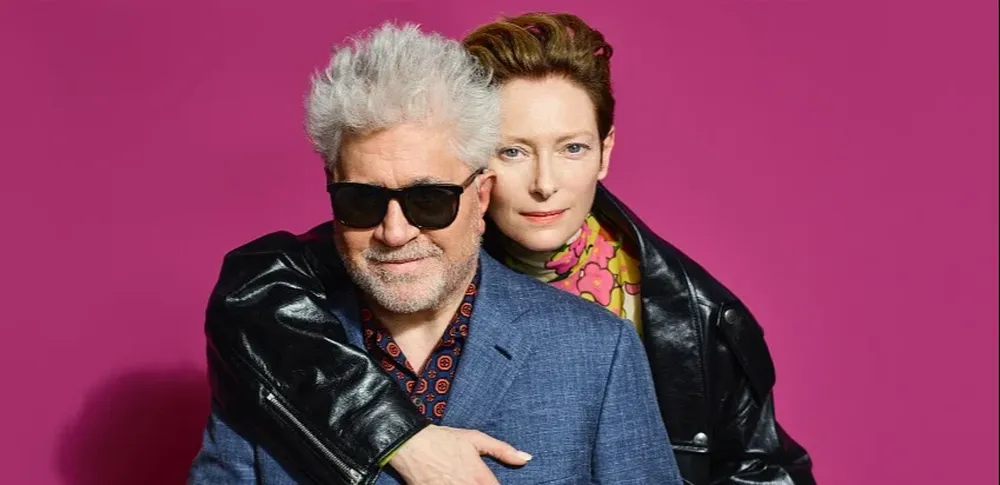 Pedro Almodóvar con Tilda Swinton