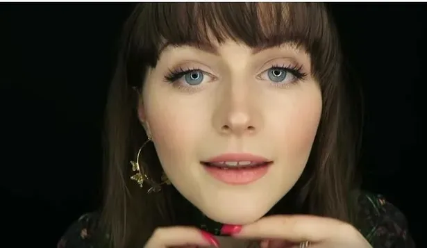 La youtuber que gana US$ 80.000 al año por susurrar