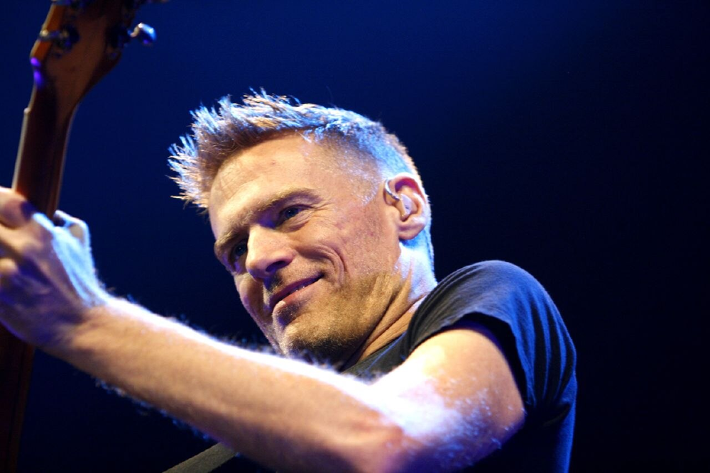 Bryan Adams llega a España para encabezar el Cap Roig