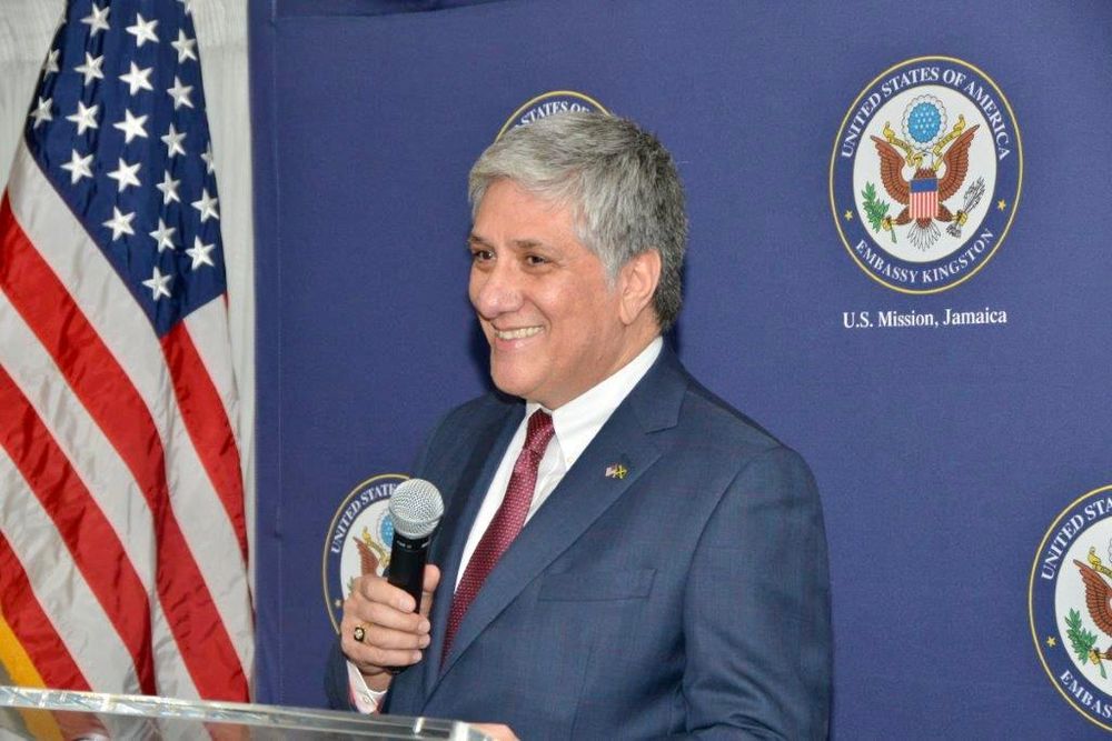 Luis G. Moreno fue embajador de EEUU en Jamaica