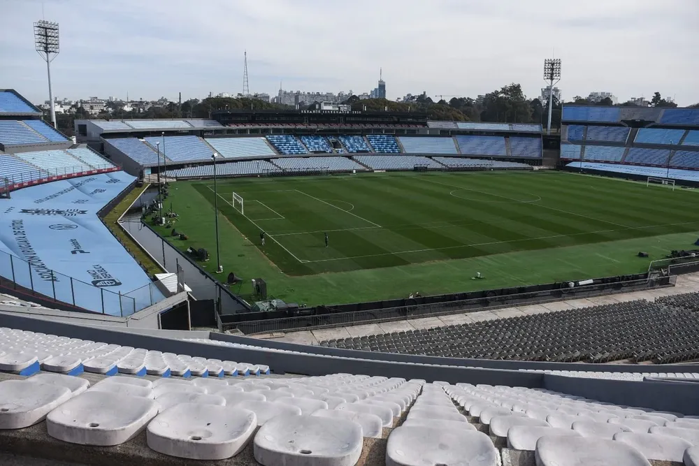 Peñarol quiere que Cerro fije el Centenario por la primera fecha del Clausura