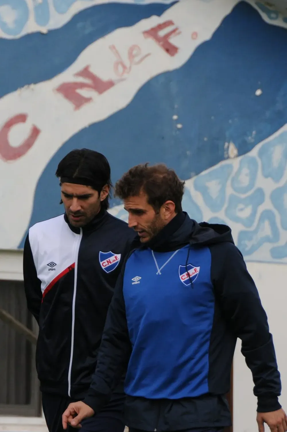 Sebastián Abreu e Iván Alonso en Los Céspedes.