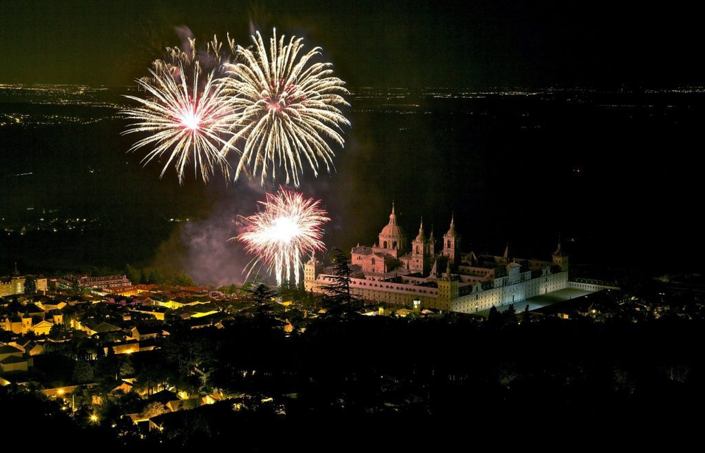 Fuegos artificiales en San Lorenzo del Escorial