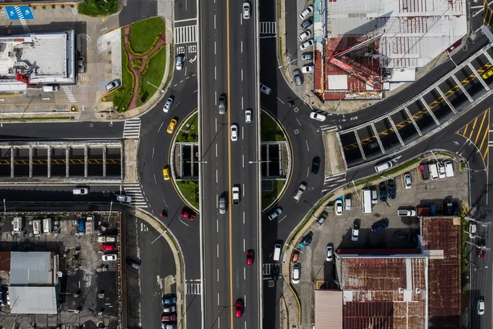 Panamá reabrió este lunes la construcción, la minería no metálica y algunos sectores de la industria