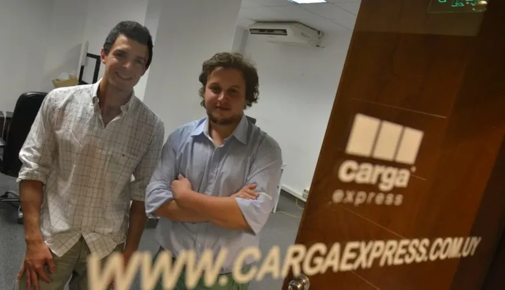 Los fundadores de CargaExpress, Brian Reveles y Hernán Filgueiro