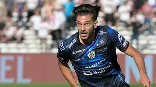 Lautaro Díaz festeja su gol para el transitorio 1-0 de Independiente del Valle sobre Sao Paulo