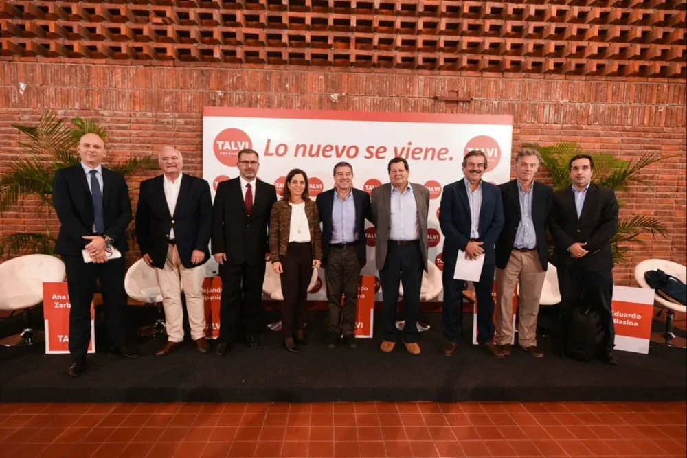 Mayo del 2019, el precandidato colorado Ernesto Talvi inicia presentaciones de su programa