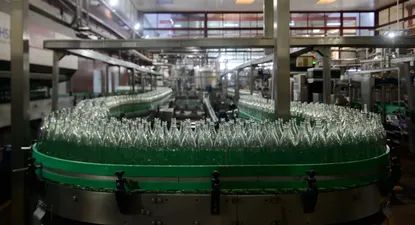Coca-Cola Uruguay impulsa los envases retornables a través del lanzamiento de “Botella única”