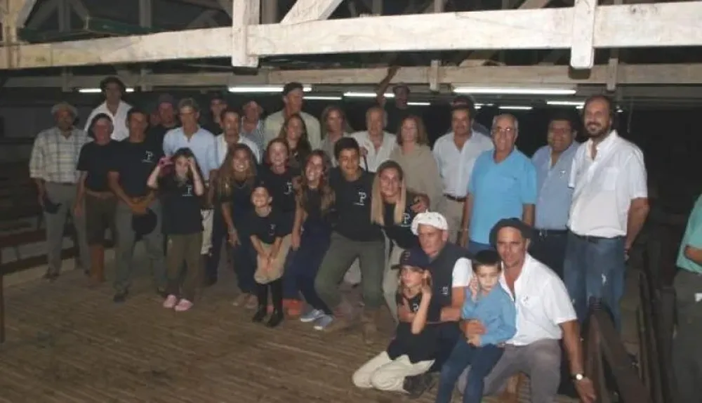 Integrantes de la familia Payssé y del escritorio Daniel Silveira en el remate