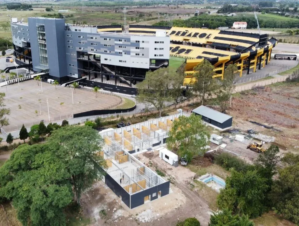 La casita que construye Peñarol para sus juveniles que vienen del interior del país, al lado del Estadio Campeón del Siglo