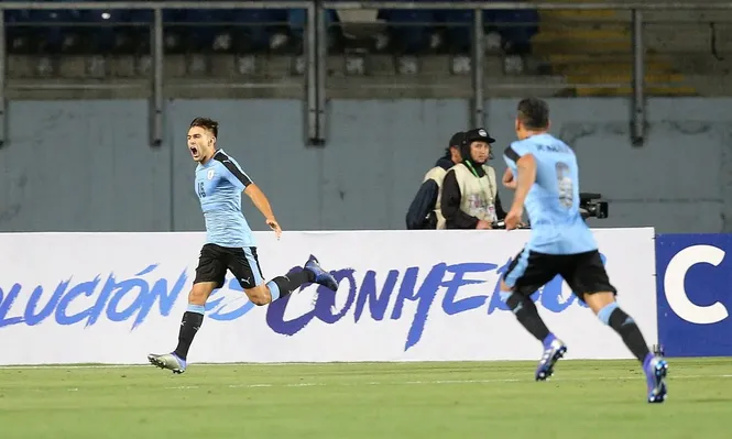 Uruguay enfrenta a Ecuador y necesita los tres puntos